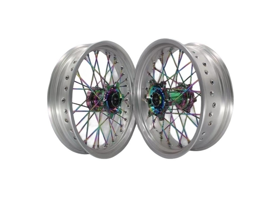 17" Leggio di alluminio 7S-T6 Ruote per moto Color personalizzabili