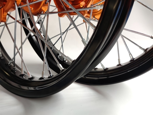 2.50-17 e 3.00x17 pollici moto alloy Spoked Ruote per SX250 Disegno personalizzato